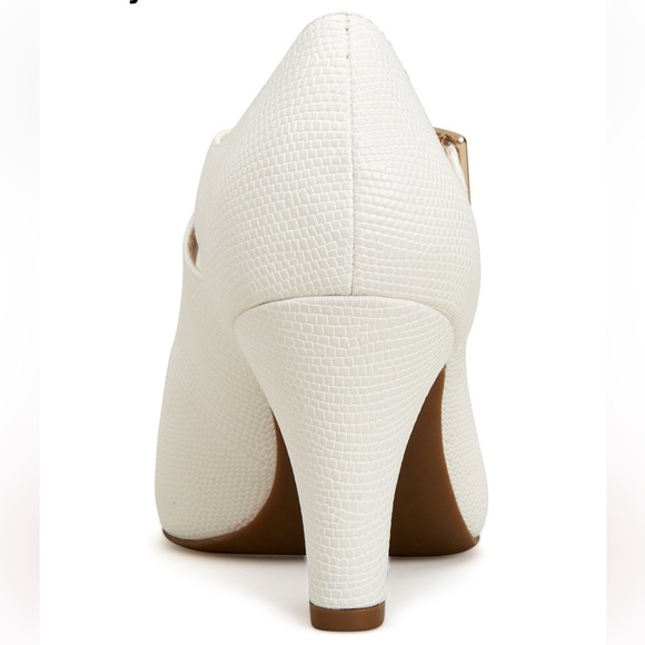 Giani Bernini Velmah Memory Foam Mary Jane Pumps - Picture 3 of 5